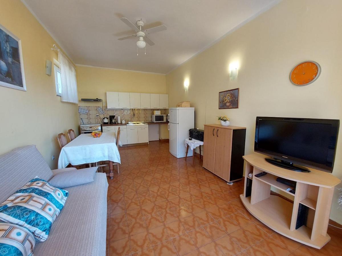 Apartments Faran ซริกเวนิซา ภายนอก รูปภาพ