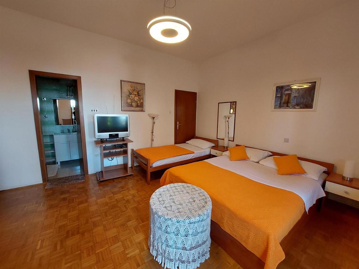 Apartments Faran ซริกเวนิซา ภายนอก รูปภาพ