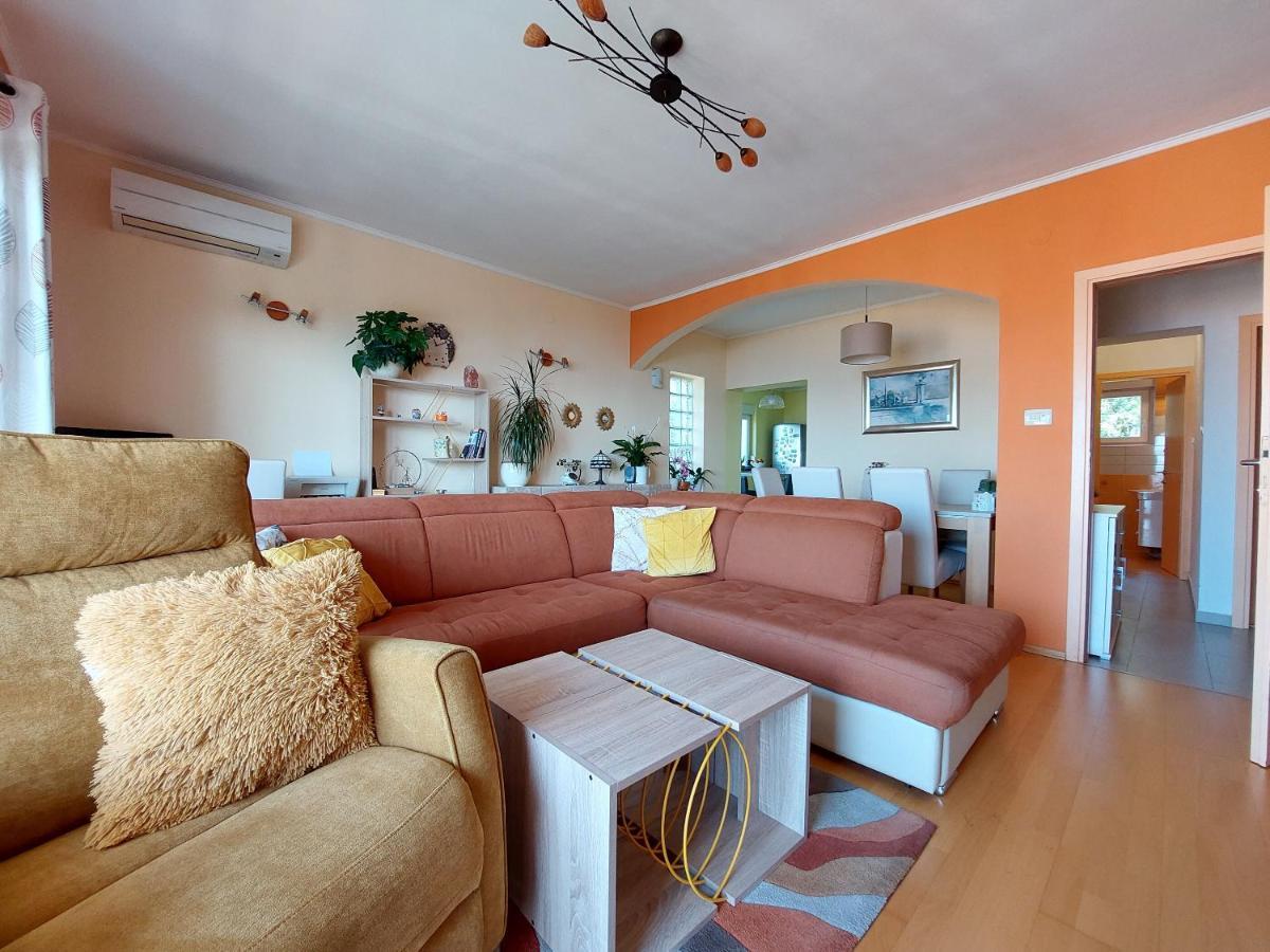 Apartments Faran ซริกเวนิซา ภายนอก รูปภาพ