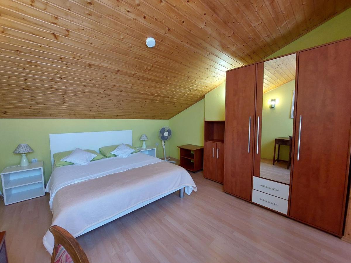 Apartments Faran ซริกเวนิซา ภายนอก รูปภาพ